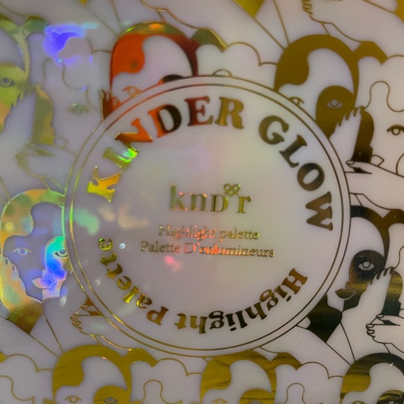 KNDR Highlighter pallet New in Box - Picture 5 of 6